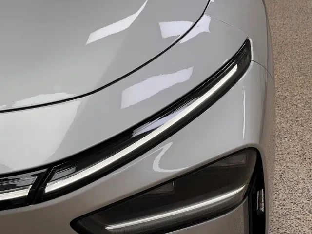 Xpeng P7+ — Фото автомобиля 8