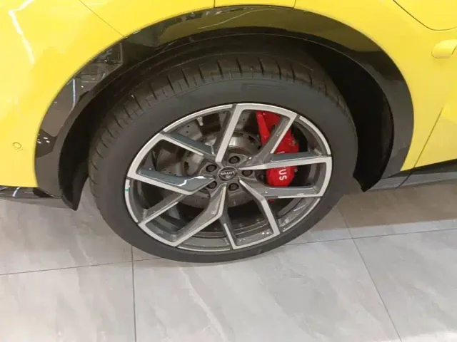 Lotus Eletre — Фото автомобиля 22