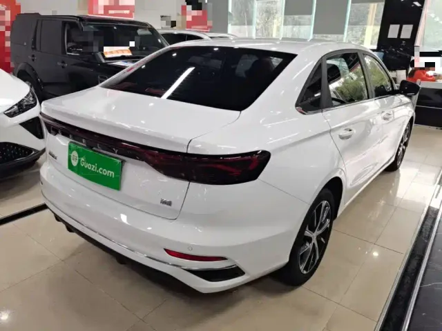 Geely Emgrand — Фото автомобиля 6