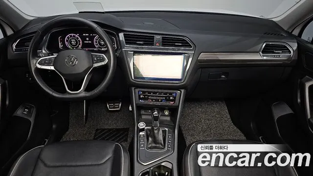 Volkswagen Tiguan — Фото автомобиля 7