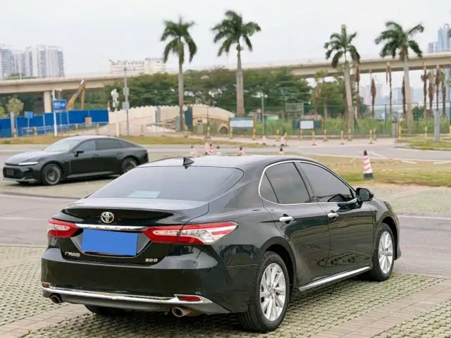 Toyota Camry — Фото автомобиля 4