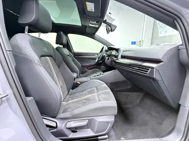 Volkswagen Golf — Фото автомобиля 13