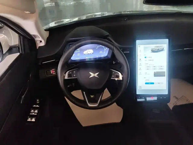 Xpeng G3 — Фото автомобиля 10