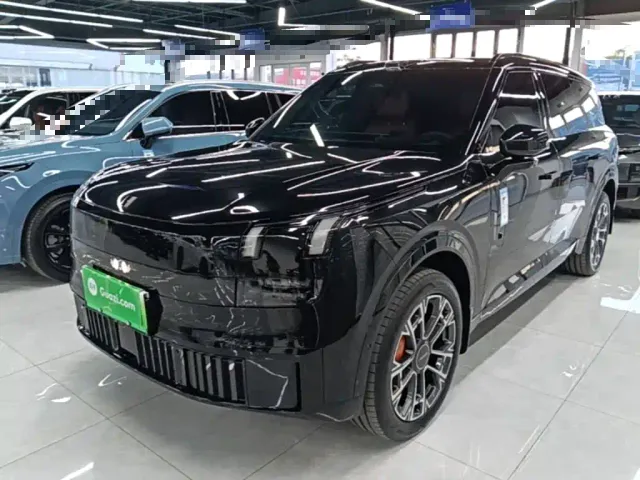 Фотография автомобиля — Lynk & Co 900