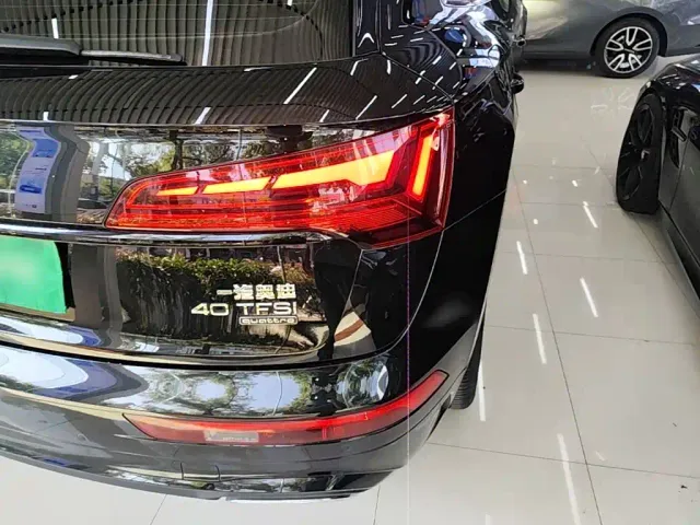 Audi Q5L — Фото автомобиля 7