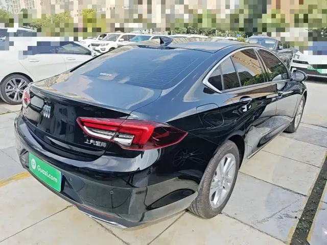 Buick Regal — Фото автомобиля 6