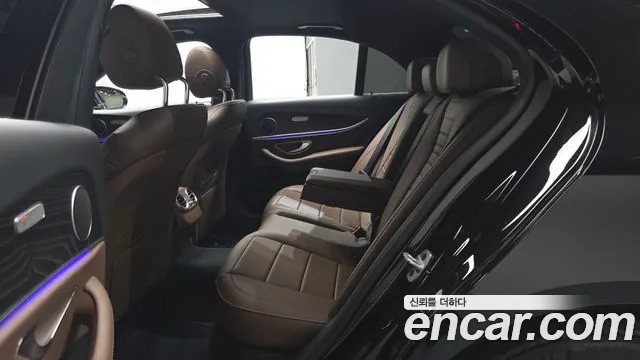 Mercedes-Benz E-Class W213 — Фото автомобиля 18