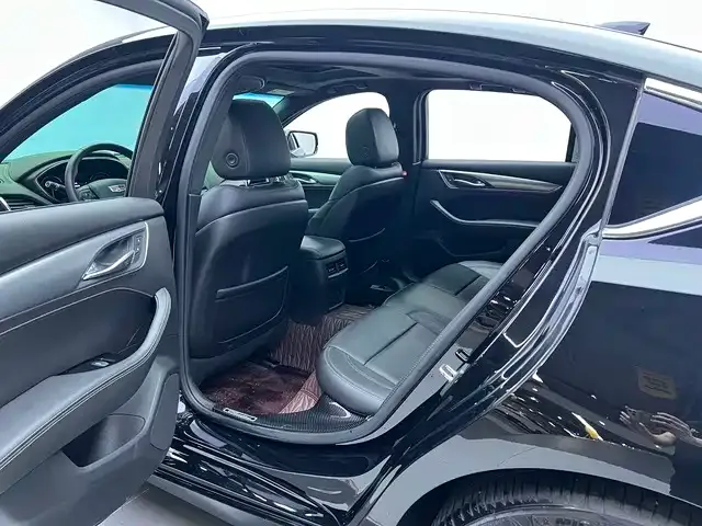 Cadillac CT5 — Фото автомобиля 11