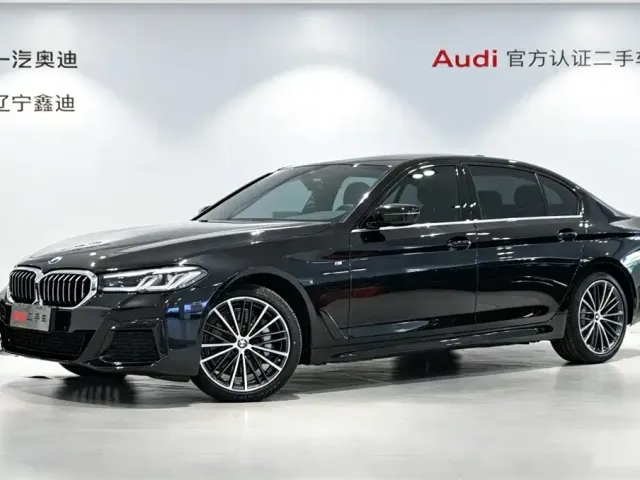 Фотография автомобиля — BMW 5 Series