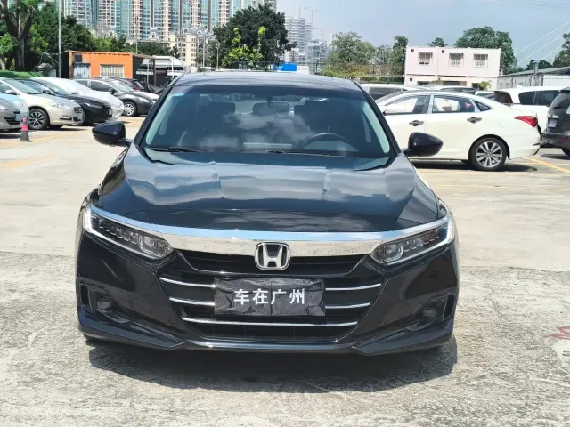 Honda Accord — Фото автомобиля 11