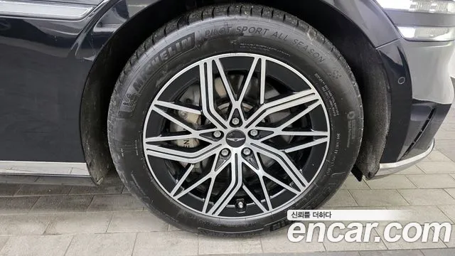 Genesis G90 Бензин 3.5 турбо AWD — Фото автомобиля 5