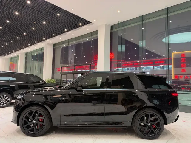 Land Rover Range Rover Sport — Фото автомобиля 8
