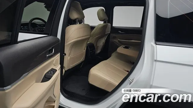 Jeep Cherokee — Фото автомобиля 10