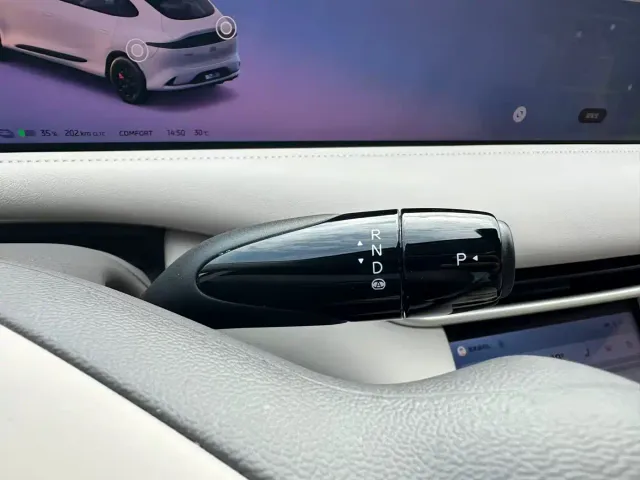IM Motors LS6 — Фото автомобиля 17