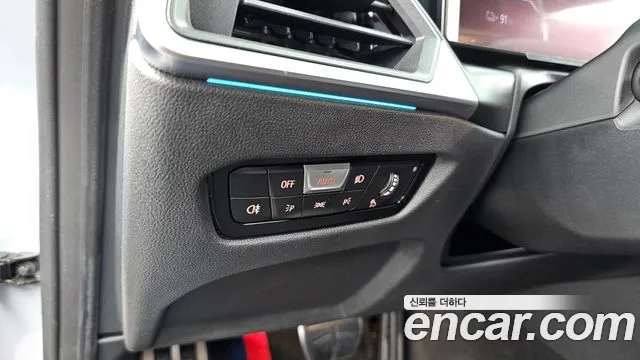 BMW i4 — Фото автомобиля 28