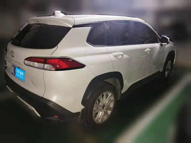 Toyota Corolla Cross — Фото автомобиля 2