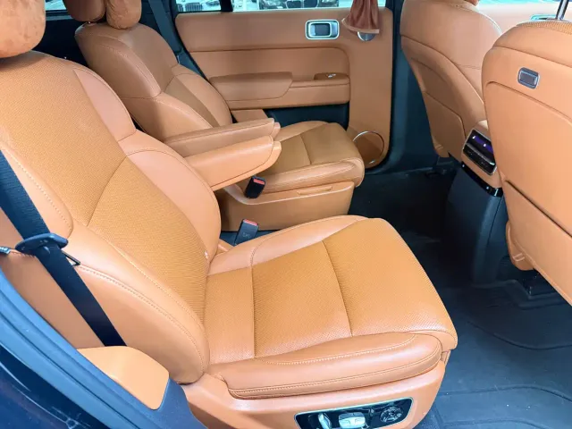 Li Auto L9 — Фото автомобиля 8