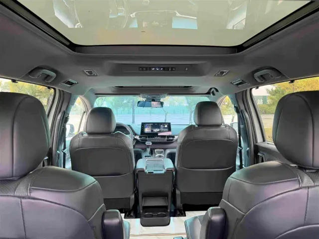 Toyota Granvia — Фото автомобиля 17