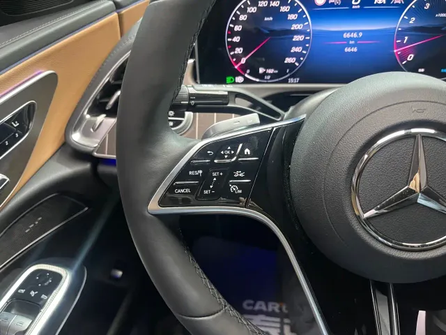 Mercedes-Benz E-Class — Фото автомобиля 28