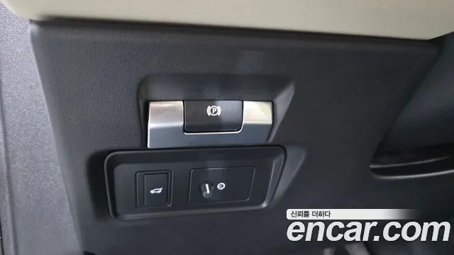 Land Rover Discovery Sport Generation 2 — Фото автомобиля 13