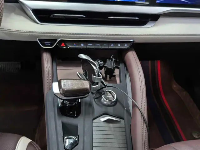 Geely Xingyue L — Фото автомобиля 8