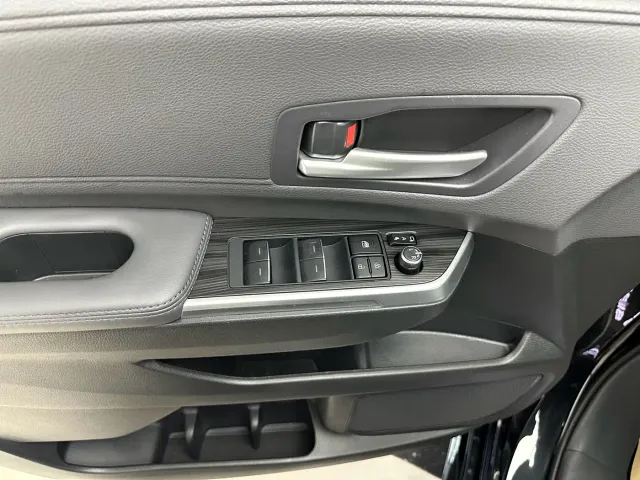 Toyota Sienna — Фото автомобиля 5