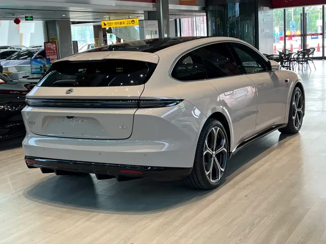 Nio ET5 Touring — Фото автомобиля 4