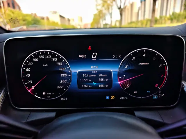 Mercedes-Benz GLC Coupe — Фото автомобиля 14