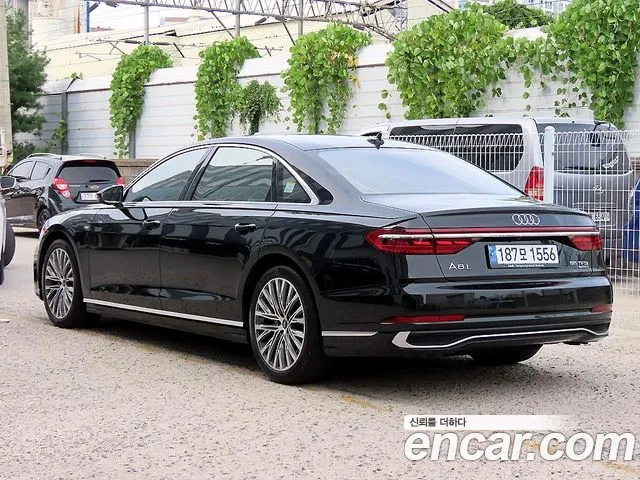 Audi A8 55 TFSI quattro Premium LWB — Фото автомобиля 3