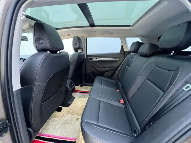 Skoda Karoq — Фото автомобиля 12