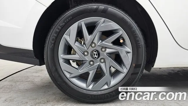 Hyundai Avante CN7 — Фото автомобиля 5