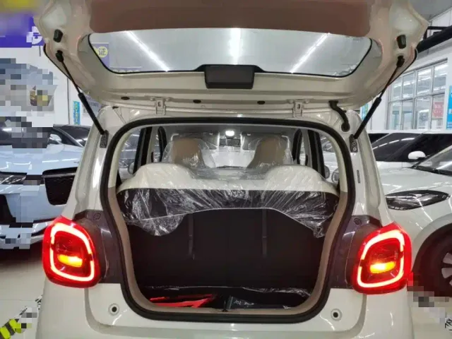 Wuling Hongguang Mini EV — Фото автомобиля 18