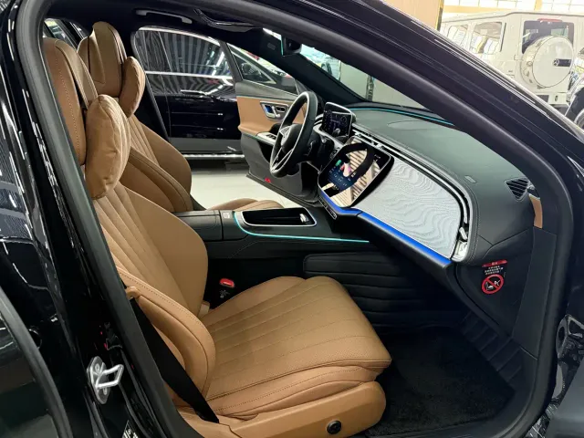 Mercedes-Benz E-Class — Фото автомобиля 12