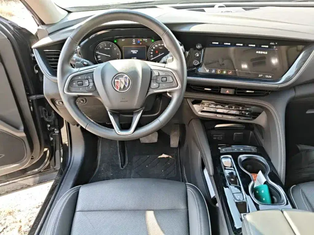 Buick Envision Plus — Фото автомобиля 10