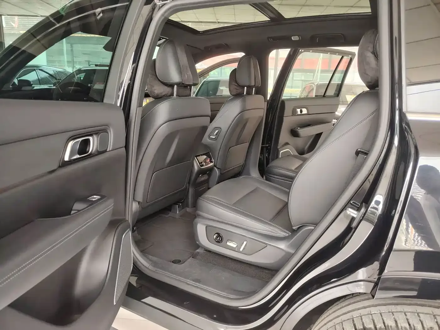Li Auto Li ONE 2021 Extended Range 6-Seater — Фото автомобиля 11