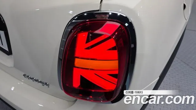 Mini Cooper Cooper 5 дверей Classic Launch Pack — Фото автомобиля 23