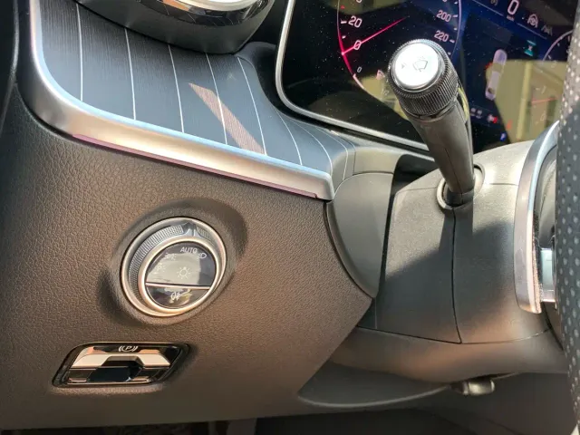 Mercedes-Benz C-Class — Фото автомобиля 22
