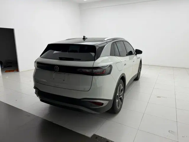 Volkswagen ID.4 X — Фото автомобиля 8