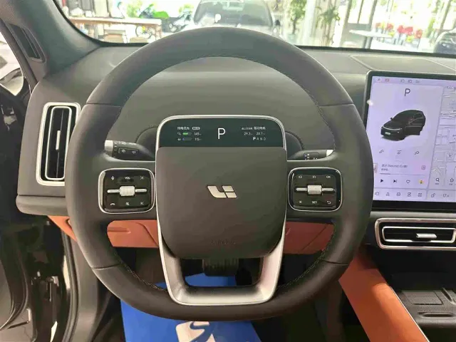 Li Auto L7 — Фото автомобиля 9