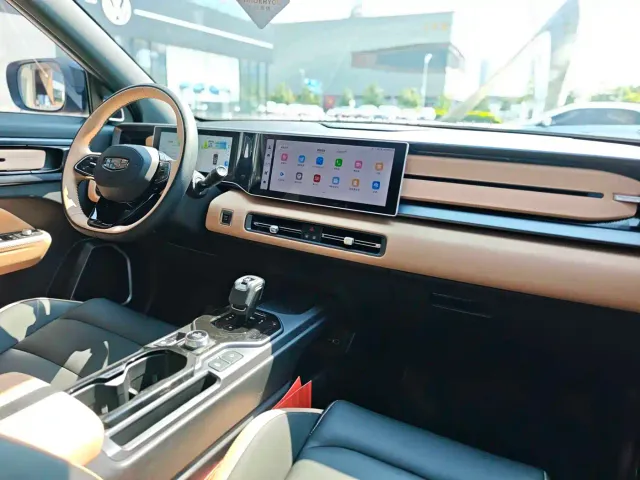 Geely ICON — Фото автомобиля 10