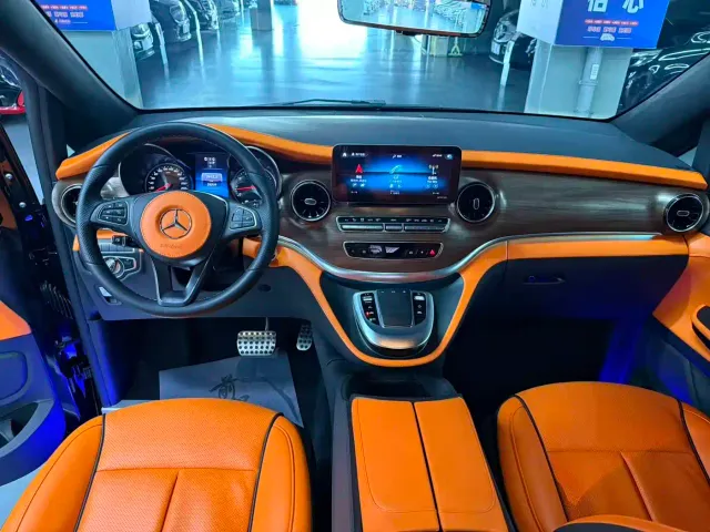Mercedes-Benz V-Class — Фото автомобиля 4