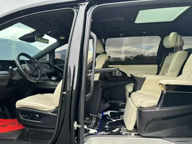 GAC Trumpchi M8 — Фото автомобиля 4