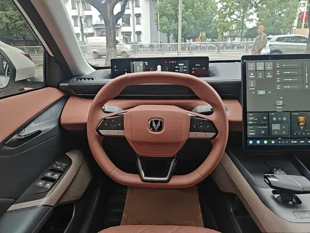 Changan Eado — Фото автомобиля 10