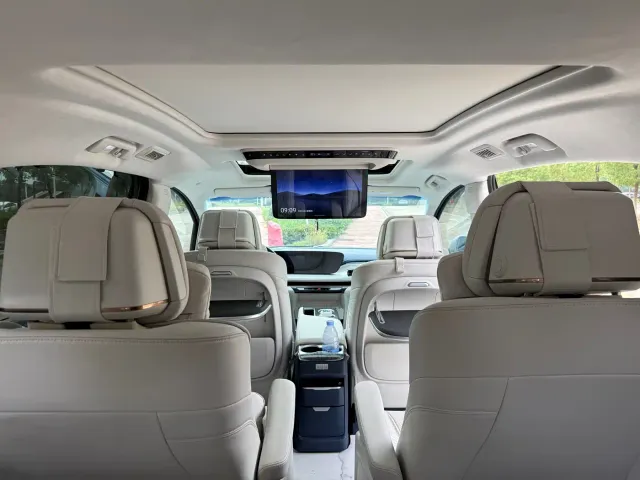 Buick Buick GL8 New Energy 2024 Land Honor Luxury Edition 6-Seater — Фото автомобиля 8