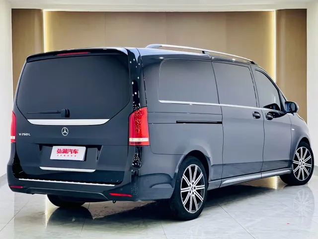 Mercedes-Benz V-Class — Фото автомобиля 3