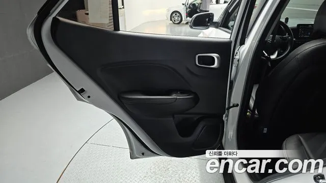 Hyundai Venue — Фото автомобиля 25