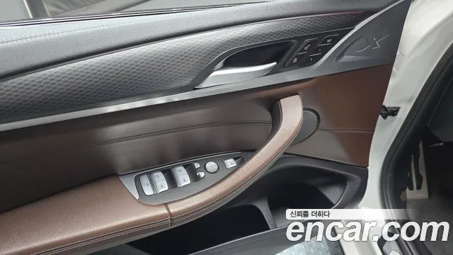 BMW X4 xDrive20i M Sport Pro — Фото автомобиля 13