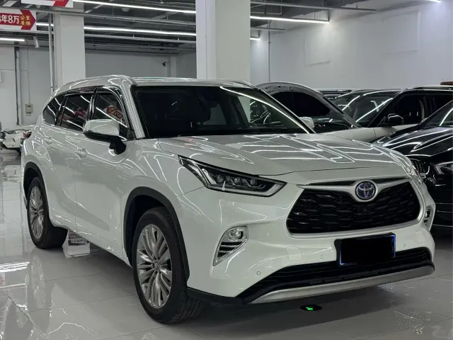 Toyota Highlander — Фото автомобиля 2