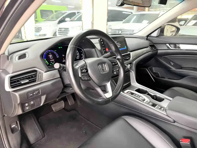 Honda Accord — Фото автомобиля 15
