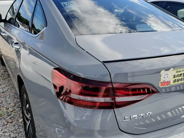 Volkswagen Lavida 2024 Model 300TSI DSG Starlight Leading Edition — Фото автомобиля 5